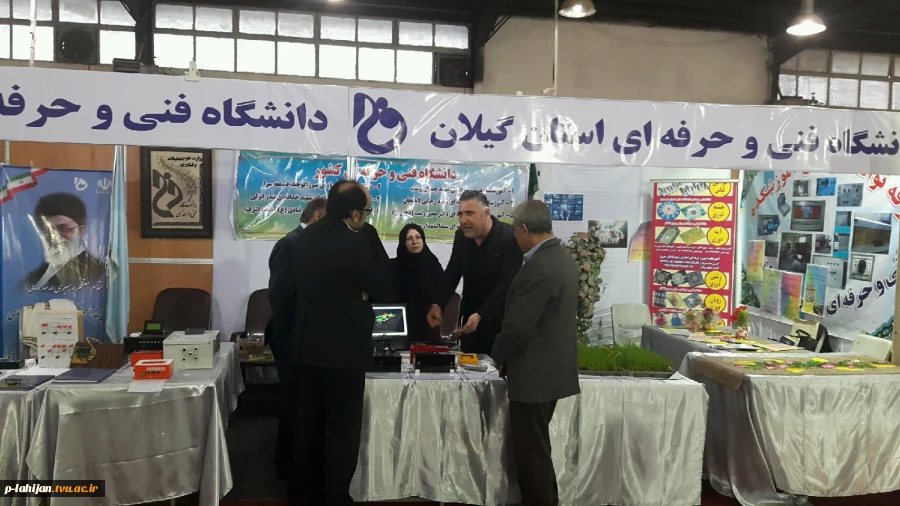 حضور پرافتخار آموزشکده فنی شهید رجایی لاهیجان در نمایشگاه الکامپ استان گیلان بخصوص  حضور استاد صابر  نوروزی از رشته  الکترونیک عمومی 3