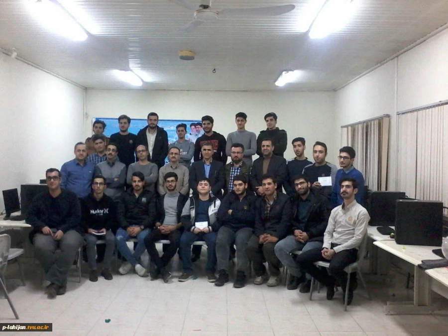 کسب مقام دوم مسابقات ACM2018  توسط  دانشجویان رشته کامپیوتر  2