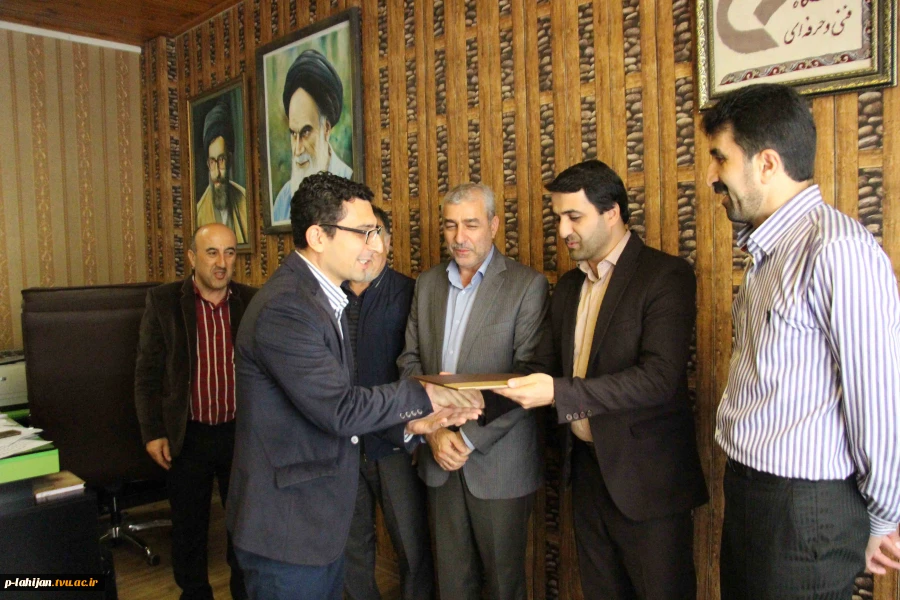 برگزیدگان مسابقه کتابخوانی  تقدیر شدند 2