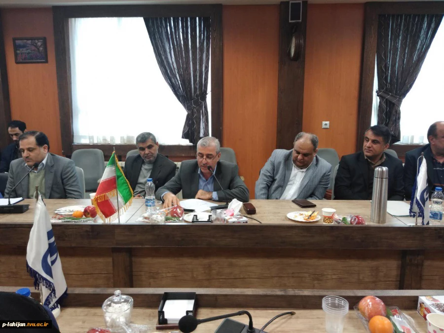 گردهمائی روسای مراکز فنی وحرفه ای استان با حضور معاون دانشگاه فنی وحرفه ای ومعاون استاندار 2