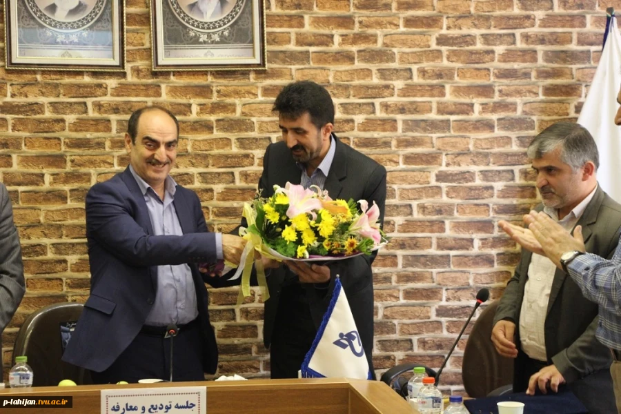 جلسه تودیع و معارفه ریاست آموزشکده فنی شهید رجایی لاهیجان(روی عکس کلیک نمایید) 2