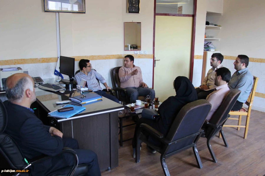 در راستای برند سازی آموزشکده لاهیجان  7