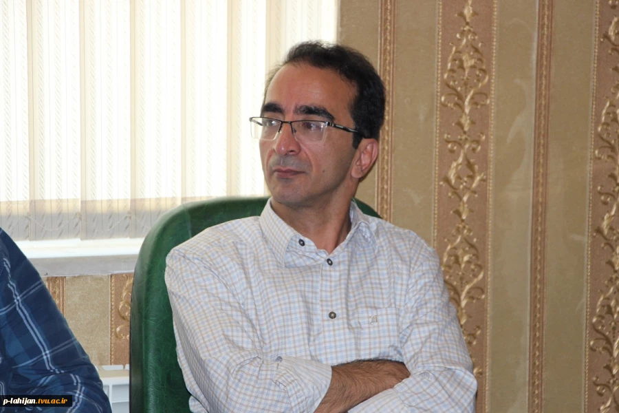 نشست صمیمی گروه مهندسی صنایع شیمیایی با ریاست مرکز  6
