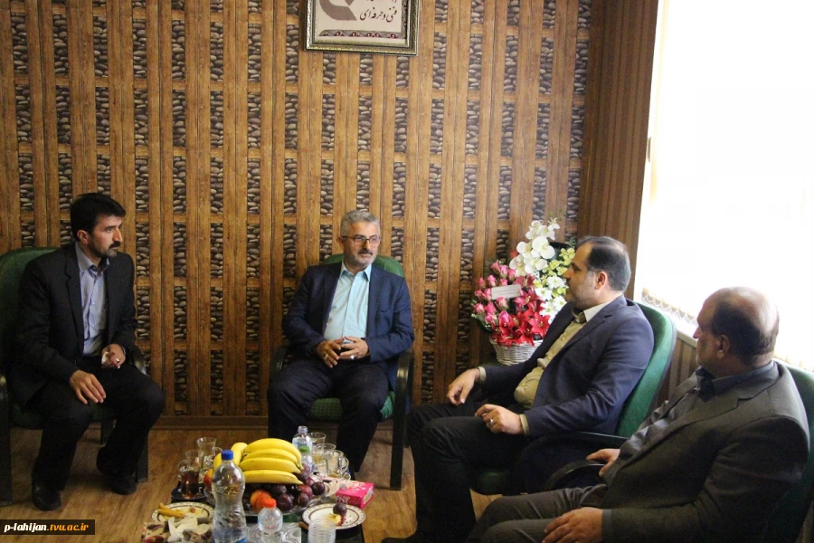 حضور آقای دکتر نیکفر نماینده شهرستان لاهیجان و سیاهکل 5