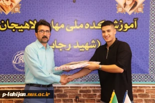 جلسه هم اندیشی ریاست آموزشکده با دانشجویان فعال کانون ها و انجمن های علمی آموزشکده ملی مهارت شهید رجایی لاهیجان 9