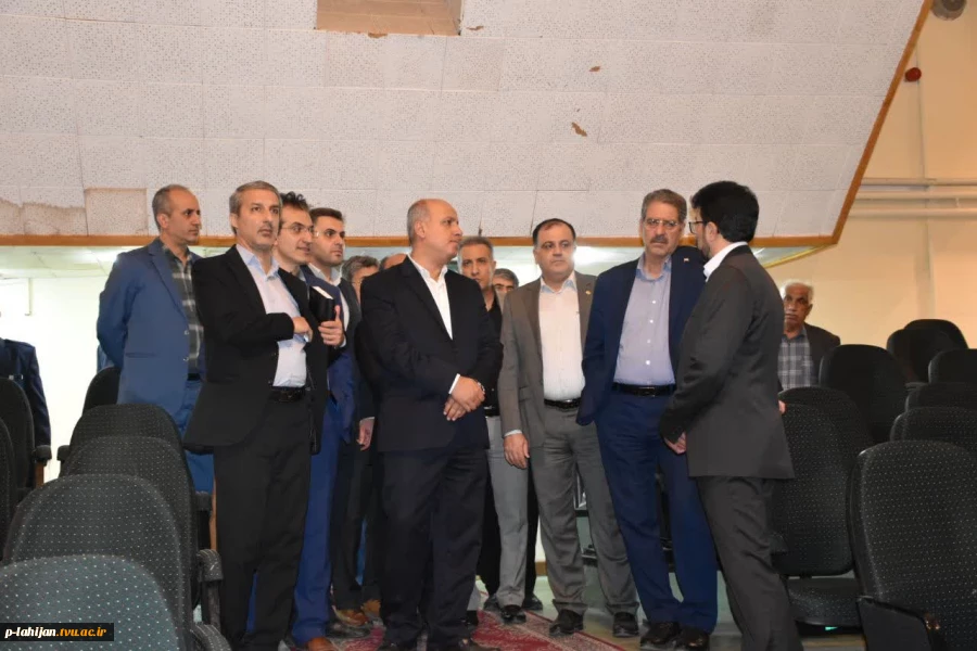 بازدید دکتر زمانی ، رئیس دانشگاه ملی مهارت و هیئت همراه از آموزشکده ملی مهارت شهید رجایی لاهیجان 4