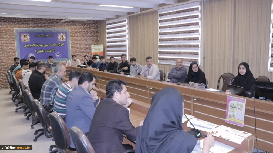 کارگاه آموزشی پیشگیری از حوادث ترافیکی و کمک های اولیه در تصادفات - آموزشکده ملی مهارت شهید رجایی لاهیجان 3