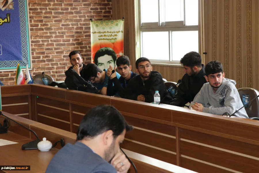 کارگاه آموزشی آگاه سازی و آموزش پیشگیری HIV در آموزشکده ملی مهارت شهید رجایی لاهیجان 8