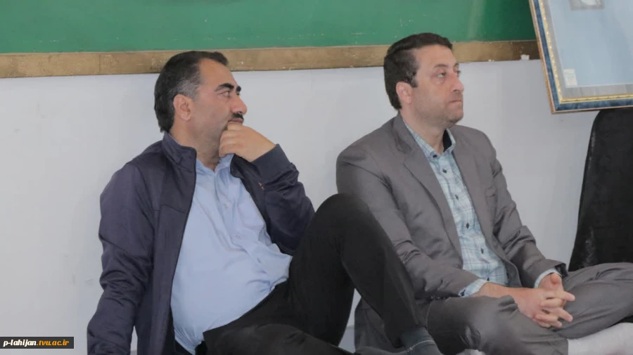 برگزاری مراسم پرفیض قرائت زیارت عاشورا در دهه مبارکه کرامت و بزرگداشت شهادت رهبر انقلاب ، فرماندهان و سایر شهدای ایران اسلامی در دانشگاه ملی مهارت واحد لاهیجان(شهید رجایی) 7