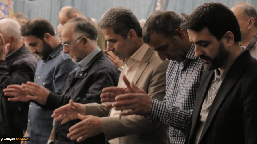 حضور ریاست و کارکنان دانشگاه ملی مهارت واحد لاهیجان در مزار شهدا و حرم آقا سید جلال الدین اشرف (ع) آستانه اشرفیه، به مناسبت ولادت با سر سعادت امام رضا (ع) 8