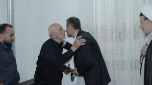 دیدار سرپرست و مسئولین دانشگاه ملی مهارت لاهیجان با خانواده شهید «عابدینی» و جانباز «حسن مهدی پور» 3