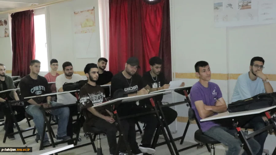 بازدید رییس اداره نظارت و ارزیابی دانشگاه ملی مهارت استان گیلان ، از روند برگزاری کلاس های حضوری آموزشکده ملی مهارت شهید رجایی لاهیجان 6